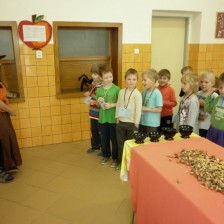 MDD - žáci ze ZŠ pro nás připravili pohádkové hry a soutěže.