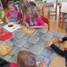 Pekli jsme ovocný štrůdl, navštívili jsme moštárnu