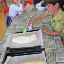 Pekli jsme ovocný štrůdl, navštívili jsme moštárnu