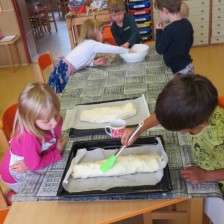 Pekli jsme ovocný štrůdl, navštívili jsme moštárnu