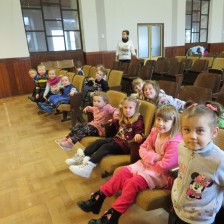 Pohádka Dlouhý , Široký a Bystrozraký v Sokolovně.