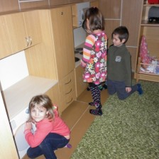 Prvňáčci se přišli podívat na náš stromeček
