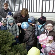 Velikonoční slepička a zajíček přišli i ve sněhu